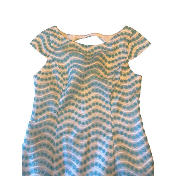 Lilly Pulitzer Womens Cap Sleeve Shift Dress Size 6 Blue & White Pattern Polyest - Picture 2 of 5